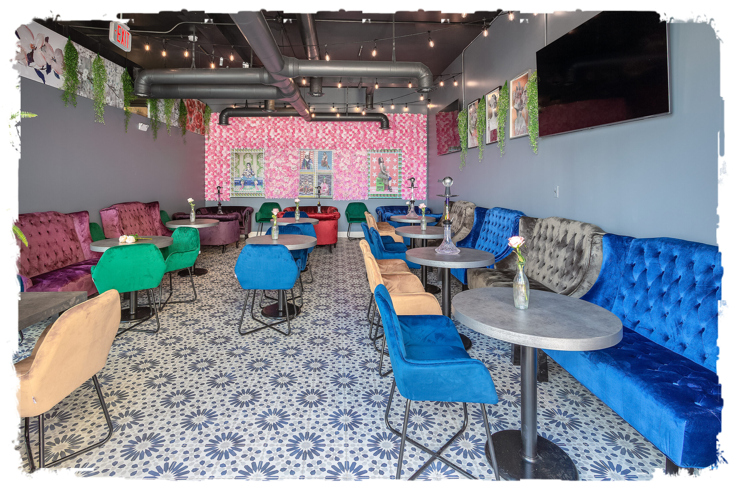 Experience the best of both worlds at Le Jardin Hookah, where we offer a wide range of delicious beverages and sweet treats to enjoy with our premium hookah selection., Hookah lounge in Falls Church VA, SHisha bar and cafe 